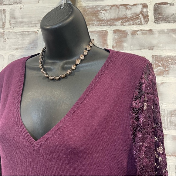 White House black market Elegant Purple Lace Sleeve Top medium - Picture 2 of 6